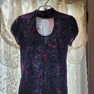 Pretty womans short sleeve shirt